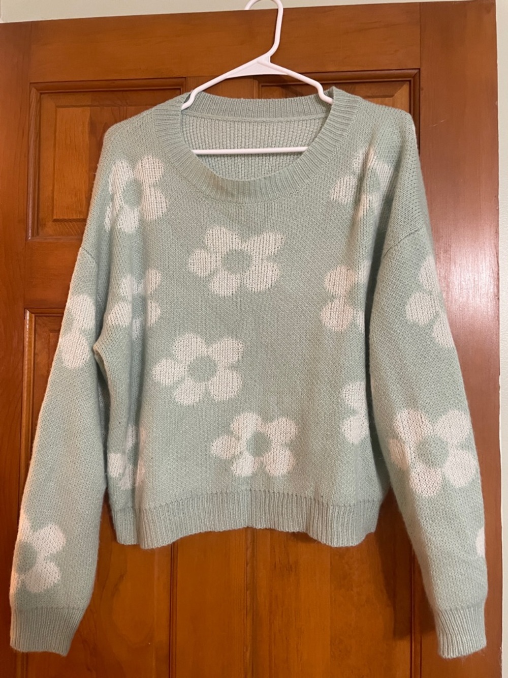 SHEIN Mint Green Crewneck Sweater with White Floral Pattern